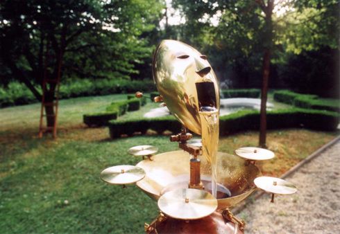 Zizibeh die winduntersttzte Wasser-Klang-Vogelscheuche